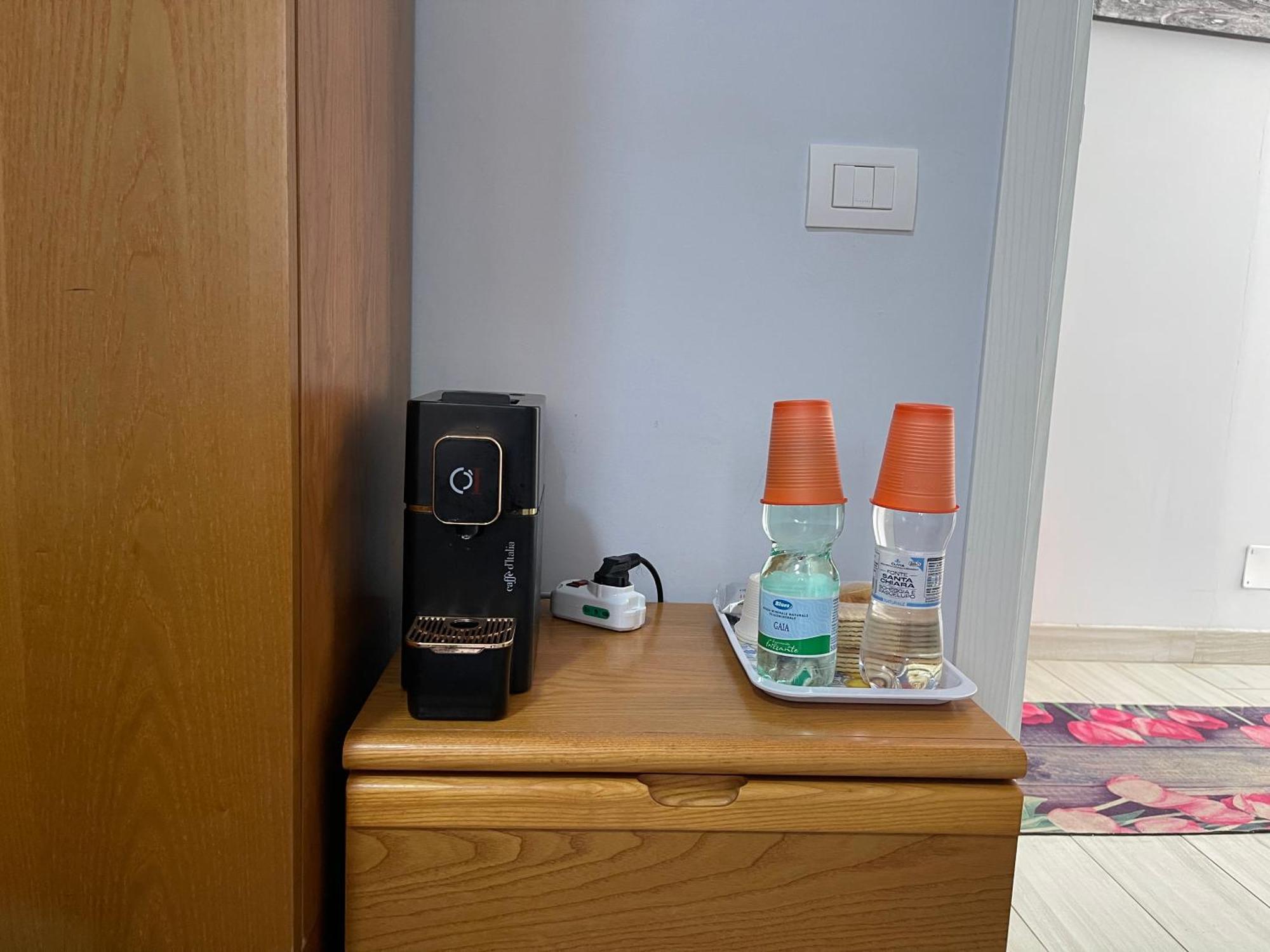 Affitta Camere Di Mattia Self Check In 菲乌米奇诺 外观 照片